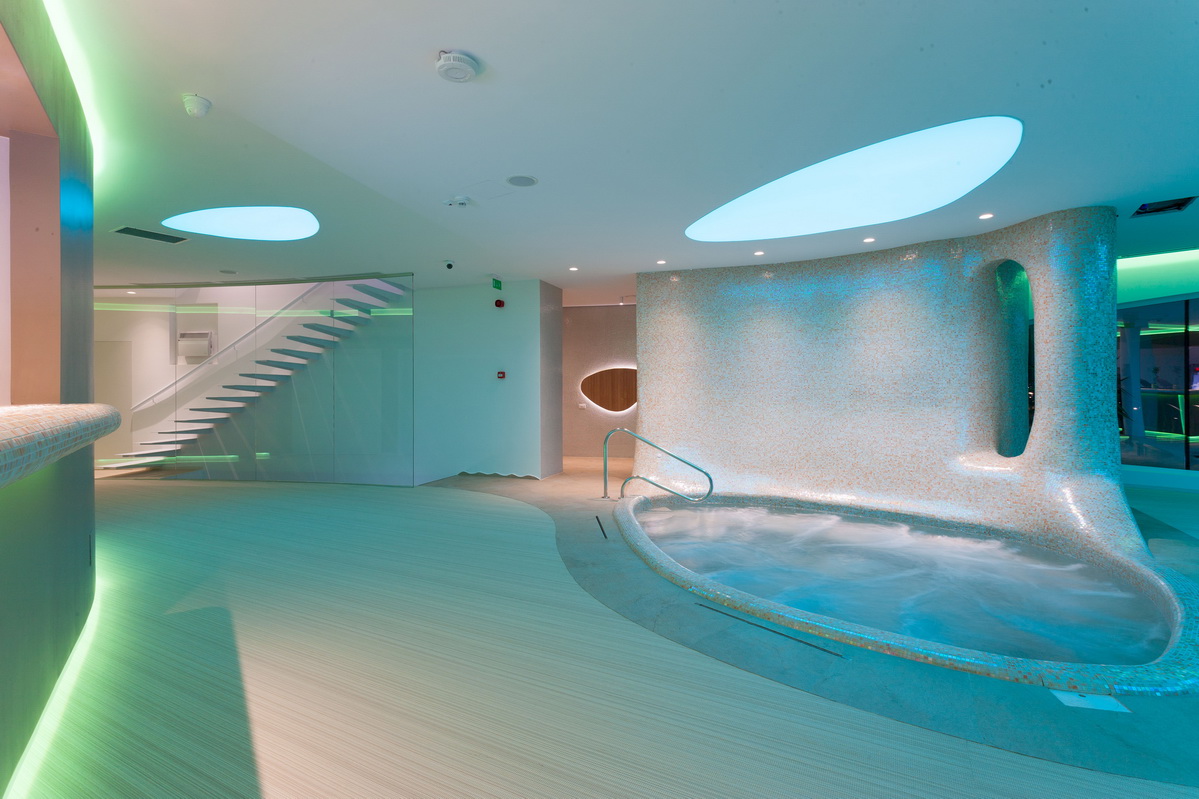 https://nbc-arhitect.ro/wp-content/uploads/2020/10/NBC-Arhitect-_-Zenith_Spa-_-Mamaia_Romania-_-seaside_spa-_-interior_design_26.jpg