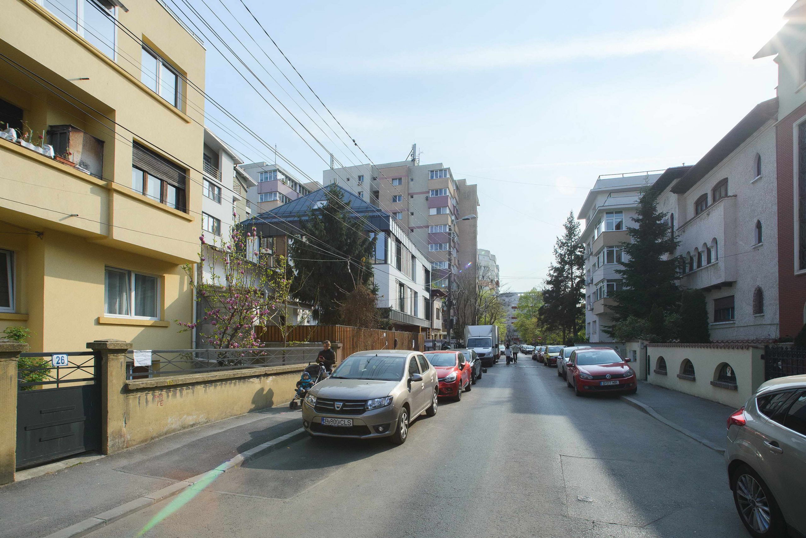 https://nbc-arhitect.ro/wp-content/uploads/2020/10/NBC-Arhitect-_-residences-_-HS-Office-_-Romania-_-exterior-view_4-scaled.jpg