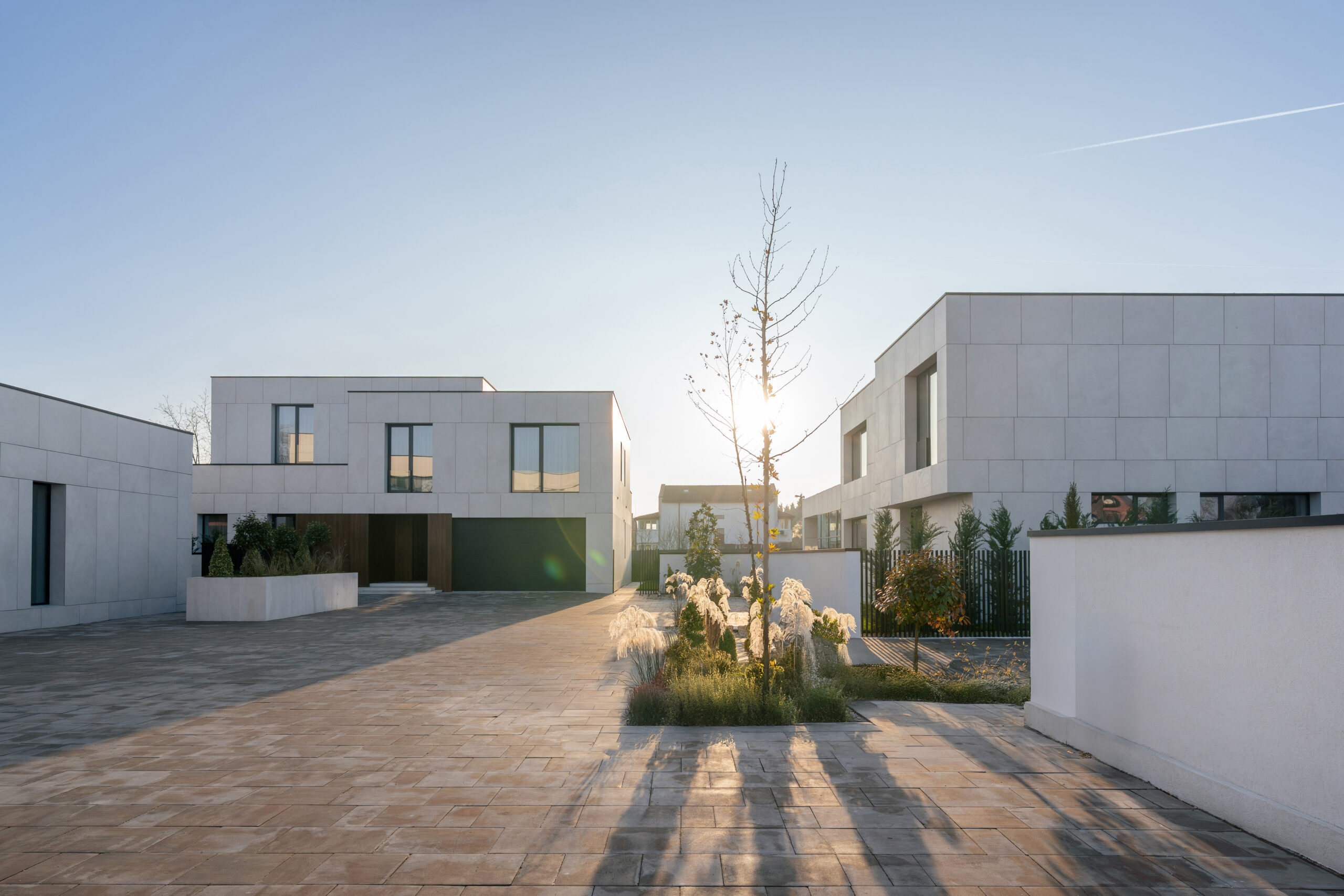 https://nbc-arhitect.ro/wp-content/uploads/2021/02/11-la-quintas-villas-scaled.jpg