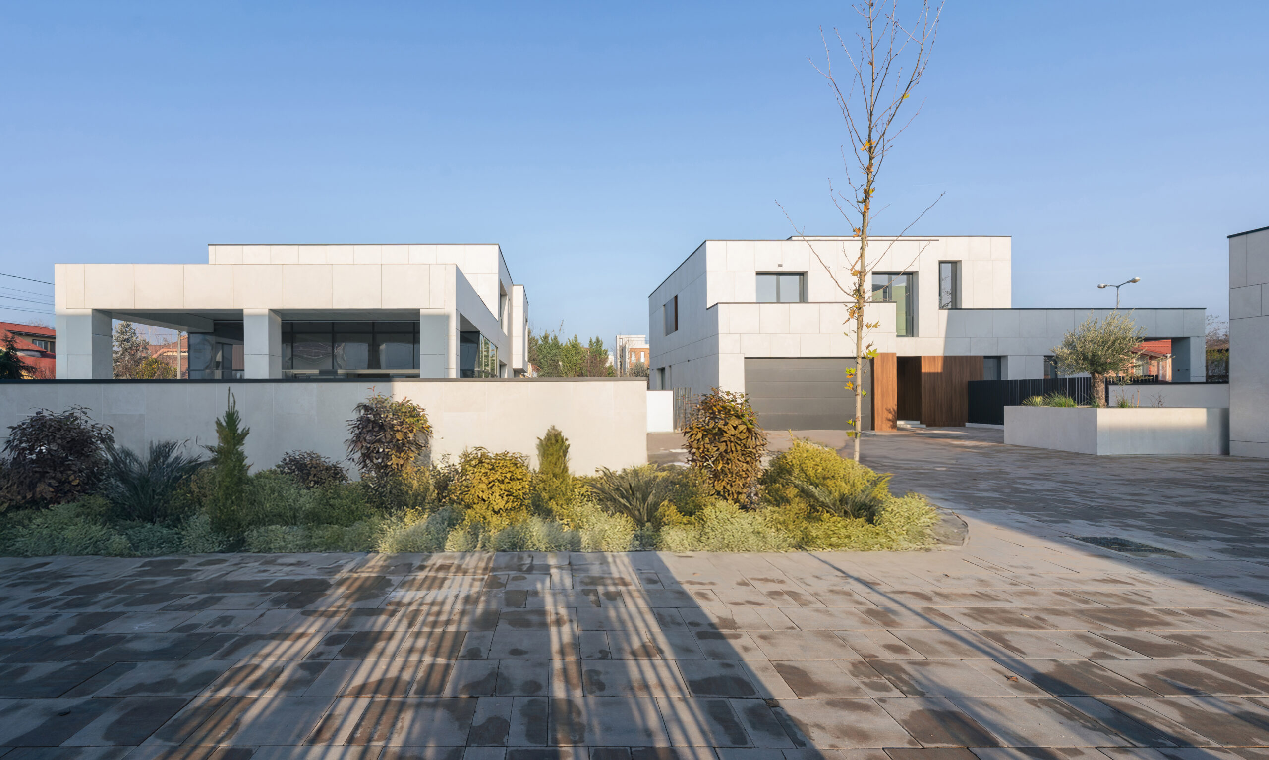 https://nbc-arhitect.ro/wp-content/uploads/2021/02/12-la-quintas-villas-scaled.jpg