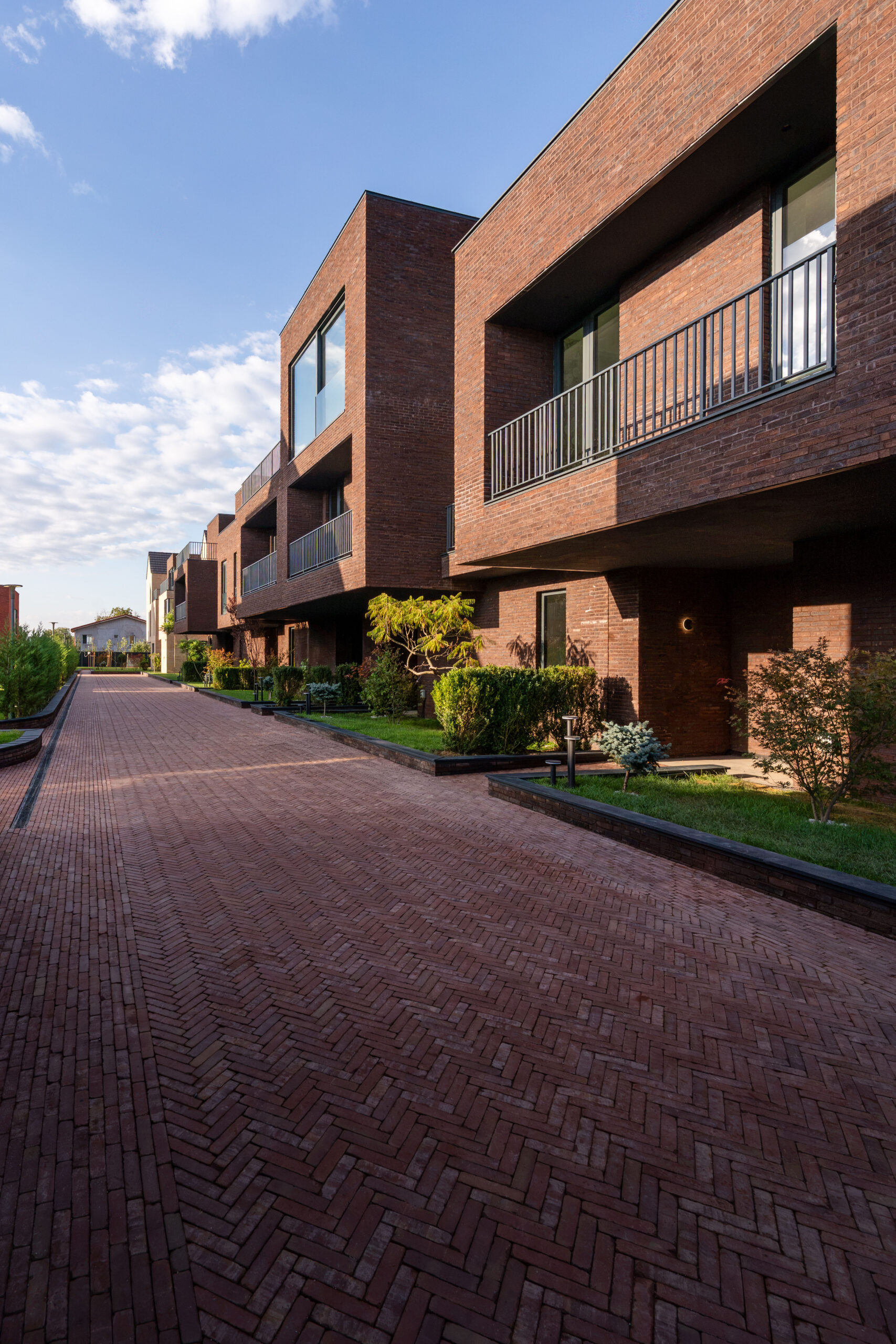 https://nbc-arhitect.ro/wp-content/uploads/2023/03/11-Bloomfield-scaled.jpg