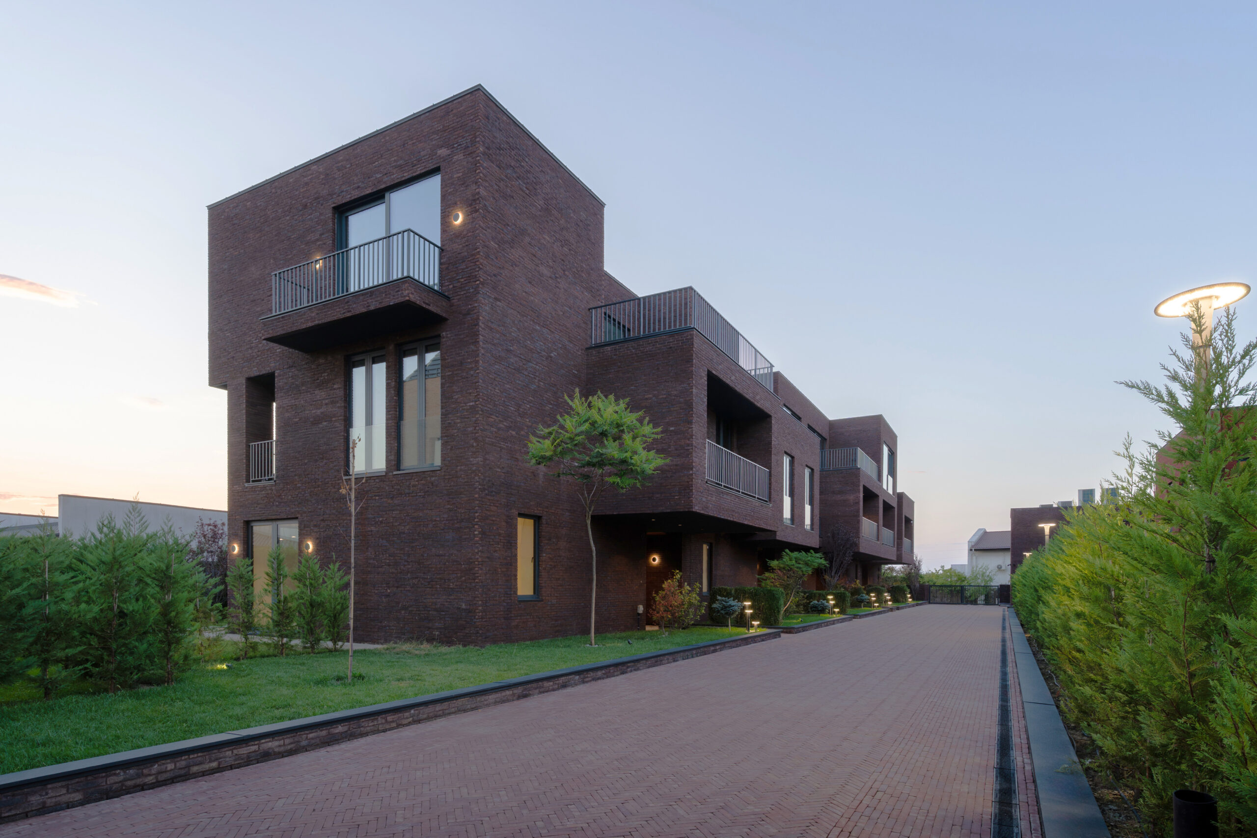 https://nbc-arhitect.ro/wp-content/uploads/2023/03/7-Bloomfield-scaled.jpg
