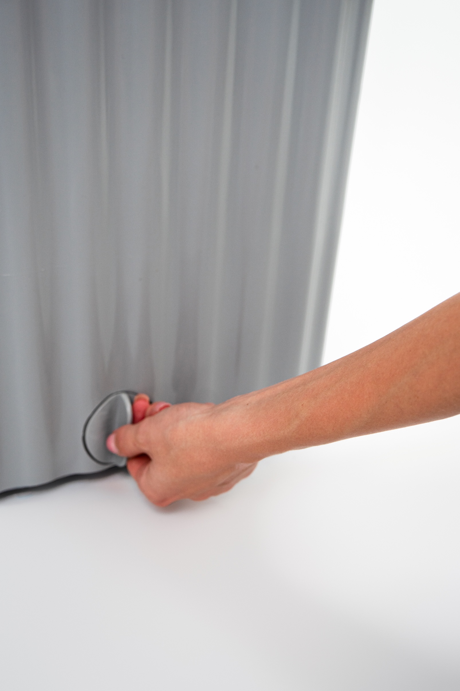 https://nbc-arhitect.ro/wp-content/uploads/2024/06/6-Foto-Pubela-Concrete-Wave-Bin-NBC-ARHITECT-_-product-design.jpg